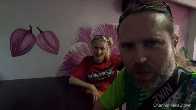 Еду к KamikadzeTravel на Джомтьен на моноколесе. FoodMart. Central Festival. Паттайя. смотреть онлайн