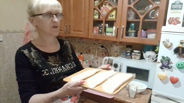 Жизнь в СЕЛЕ//Чебуреки с творогом//Ужин за 10 мин//Помидоры взошли! смотреть онлайн