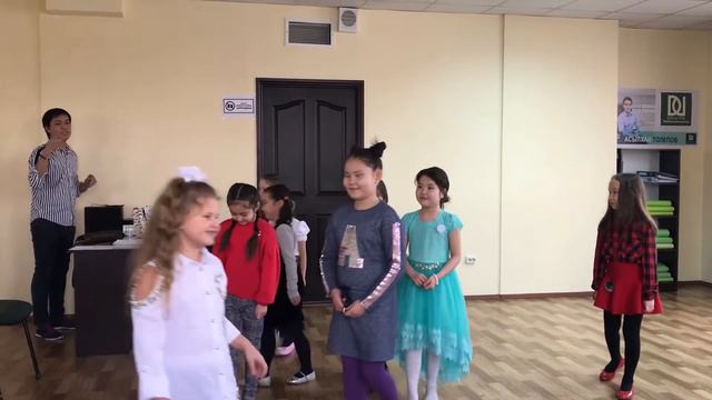 Один день в моей модельной школе Dolce Vita / Медок Балым смотреть онлайн