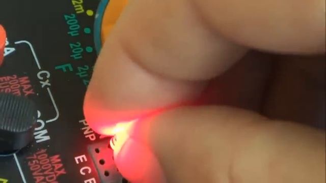 СЕКРЕТЫ ТАНТАЛОВЫХ smd КОНДЕНСАТОРОВ ? Зная их свойства никогда не ошибешься в схемотехнике. смотреть онлайн
