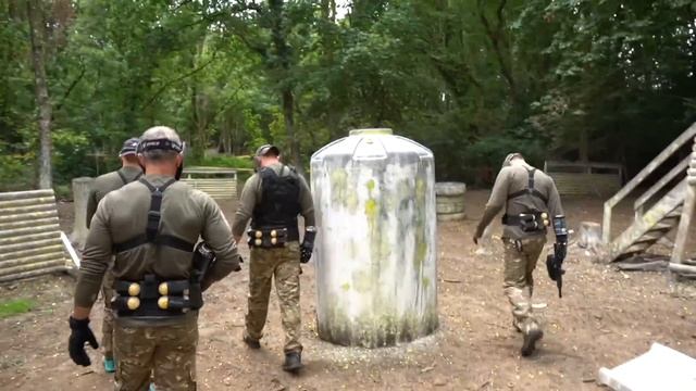 I Hired Special Forces To Beat My Friends At Paintball смотреть онлайн
