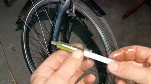 Подклинивают тормоза на велосипеде
