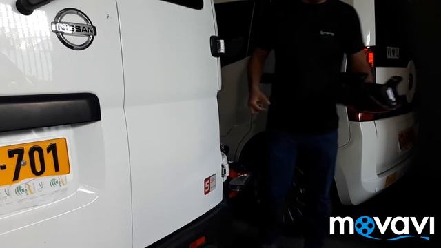 Nissan NV200 taillight replacement - ניסאן NV200 החלפת פנס אחורי смотреть онлайн