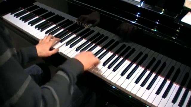Various Vietnamese Songs played on piano - Part 1/5 смотреть онлайн