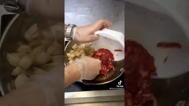 БЕФСТРОГАНОВ из говядины с грибами. Лучший быстрый рецепт! смотреть онлайн