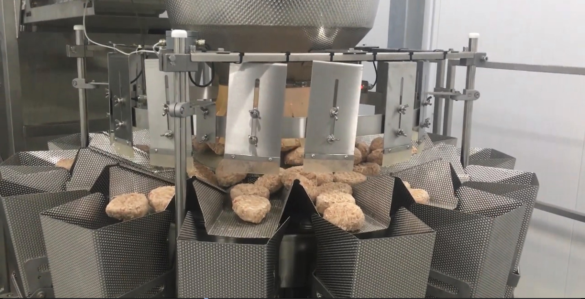 Упаковка котлет в пакет смотреть онлайн