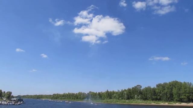 Салют днем над Волгой смотреть онлайн