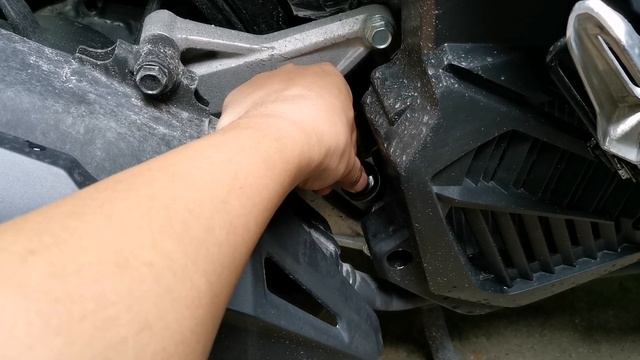 How to Check Engine Oil on motorcycle | Correct Level of Engine Oil | Honda Click 150 2020 смотреть онлайн