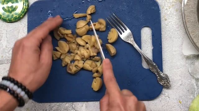 Рецепт / салат с курицей и грибами / Мужские слёзы смотреть онлайн