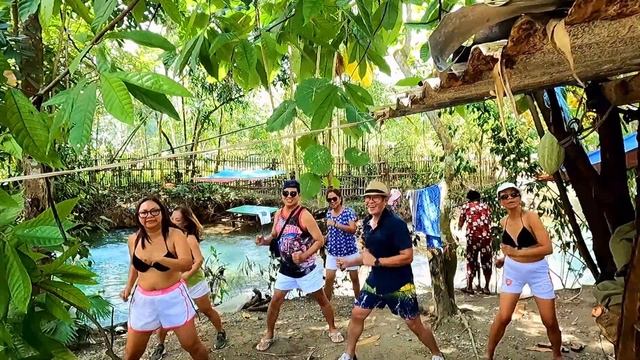M People - Moving On Up | Retro Zumba | Zaldy Lanas смотреть онлайн