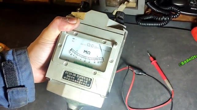 How to use Fluke 1507 vs Analog hand crank IR meter | what is Megger Test? смотреть онлайн