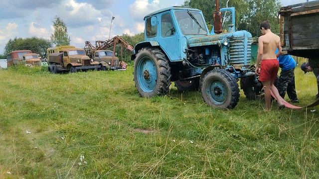Ретро трактор ЮМЗ-6Л и ЗиС-150 смотреть онлайн