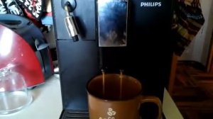 Philips HD8825 кофе не льется сразу