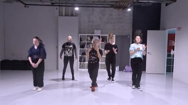 Stray Kids - "神메뉴" (God's Menu) [KPOP Dance Class] смотреть онлайн