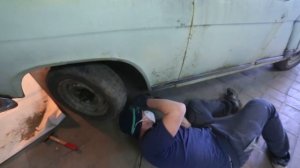 Реставрация ГАЗ 21. 3-я серия. Снимаем крылья