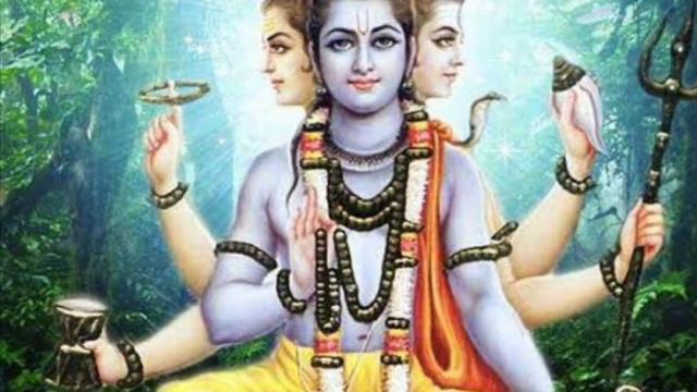 Param pavan Duttatreya Stotram (दत्तात्रेय स्तोत्रम) смотреть онлайн