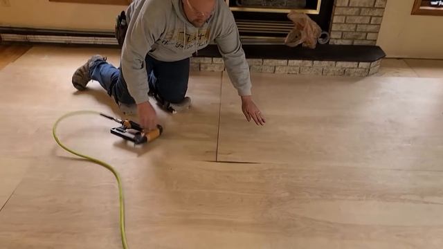 What to do when Floors are Different Heights | Vinyl Plank Installation смотреть онлайн
