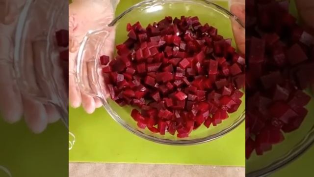 Классический Винегрет в Луковых Чашках.