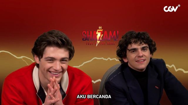 Can Asher Angel and Jack Dylan Guess the DC Character | Whos the Freak Mouth is That? смотреть онлайн