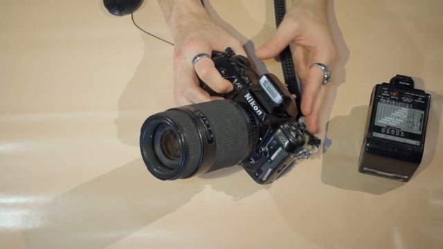 So you want to BUY an old Polaroid, Film Camera, or Camcorder? смотреть онлайн
