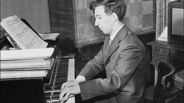 Vladimir Ashkenazy plays Rachmaninoff Piano Concerto no. 3 - live 1968 смотреть онлайн