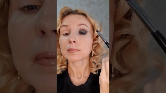 Очень яркий макияж. На праздник, на вечер смотреть онлайн