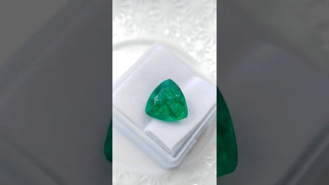 Изумруд натуральный 6.55 ct смотреть онлайн