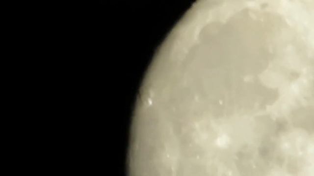 Leben auf dem Mond смотреть онлайн