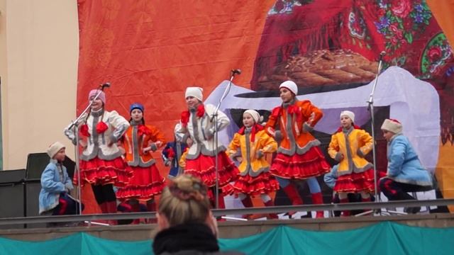 *ВОЛГАРЕК* (средняя группа) танец "ПОЛЬКА каблучок" смотреть онлайн