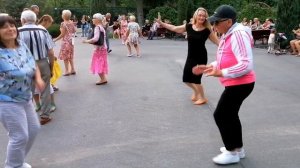 То любов Танцы в парке Горького Харьков Август 2021
