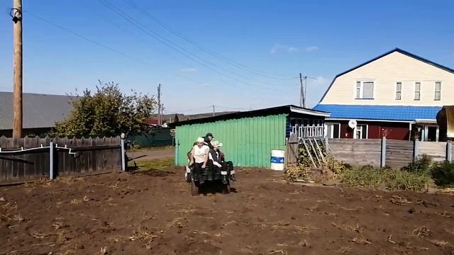 минитрактор с центробежным сцеплением. смотреть онлайн
