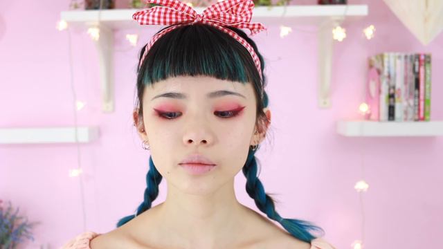 Berry Girl Makeup Tutorial смотреть онлайн