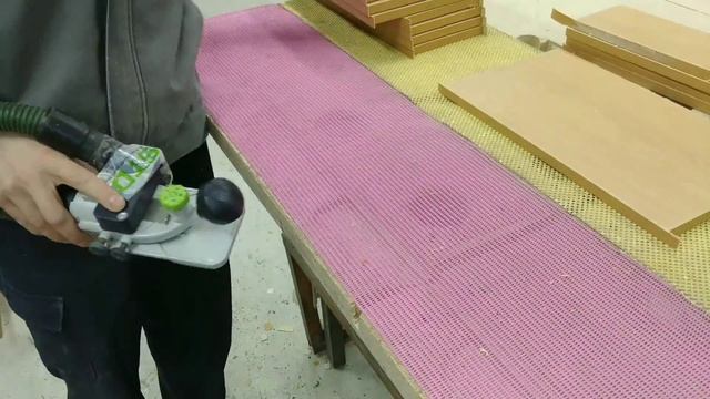 Кромочный фрезер FESTOOL MFK 700 EQ useful addition смотреть онлайн