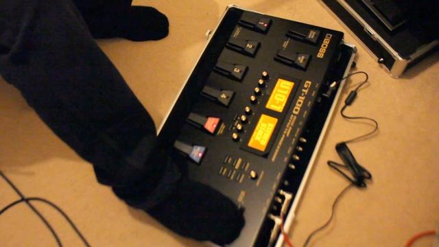 BOSS GT-100 Guitar Amp Simulator, Multi FX Processor Pedal Board (JP) смотреть онлайн