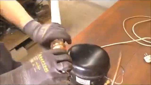 Шикарная идея из компрессора от холодильника смотреть онлайн