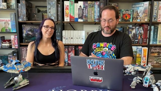How NOT to get a Geek Girl | Reacting to the WORST Hobby Shop Reviews смотреть онлайн