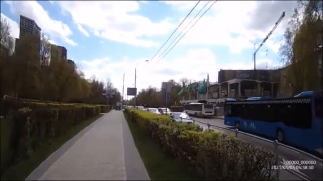 у "Водного стадиона" строят МФЦ смотреть онлайн