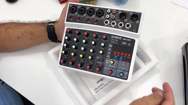 [Unboxing] Mesa de som e interface de áudio - Bomge BMG 06D - USB Bluetooth смотреть онлайн
