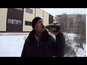 На что готов мужик ради 300 руб / Бутылка шампанского + горчица