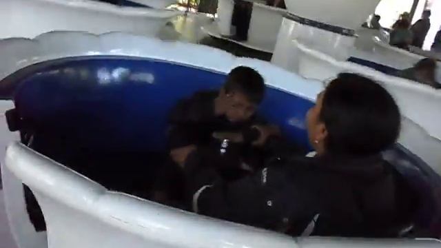 Storm in A Teacup at Thorpe Park смотреть онлайн