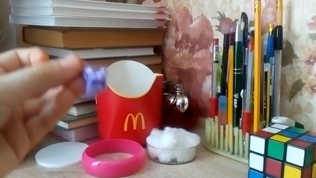 Что делать из банки от испорченого лизуна? ||Polina Fox смотреть онлайн