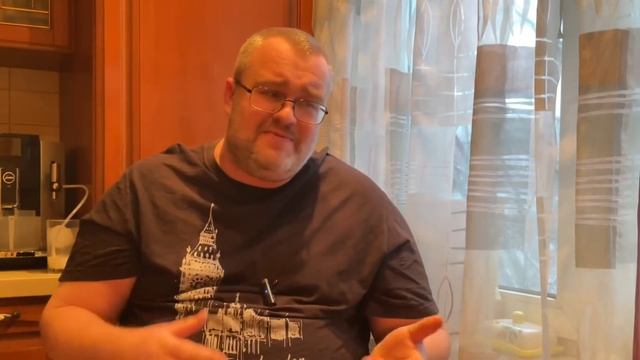 Почему вы молодые, будете жить хуже чем мы старые. смотреть онлайн