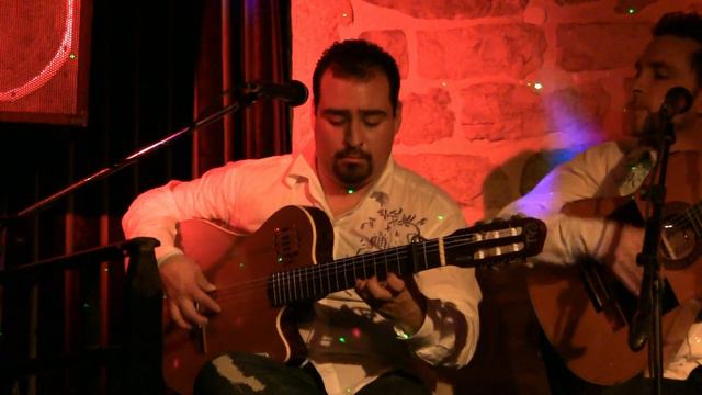 Alberto Alvarez Plays Rumbatech A Melody by Tonino Baliardo смотреть онлайн