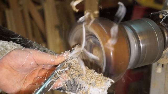 Woodturning a Polyester resin and olive root bowl ! смотреть онлайн
