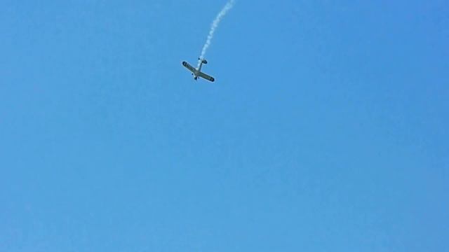 Mike's Crop Duster Smokin at the Wings over Keizer смотреть онлайн