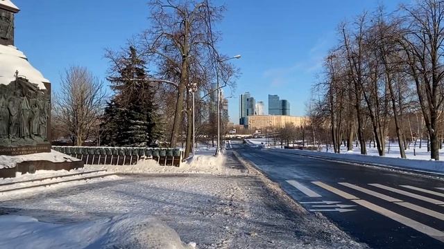 Москва. Парк Победы и Поклонная гора. Moscow. Victory Park. Poklonnaya Gora. 莫斯科。 胜利公园。 Poklonnaya戈 смотреть онлайн