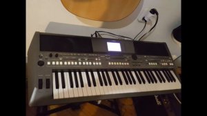 Сравнение Yamaha PSR S700 с Yamaha PSR S670