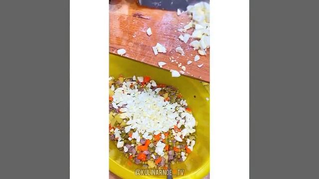 ??СУПЕР ОЛИВЬЕ | САМЫЙ ВКУСНЫЙ САЛАТ К НОВОМУ ГОДУ | ГОТОВИМ ВМЕСТЕ смотреть онлайн