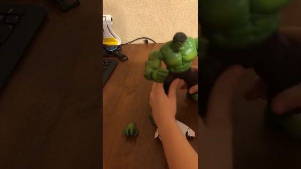 Обзор фигурки Халка от Hasbro Marvel legends на 80-ти летие