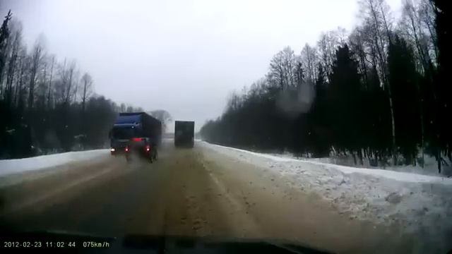 Непонятный маневр на китайском авто смотреть онлайн